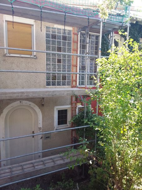 Demontage von Eternit Tafeln